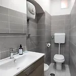 Apartment Casa Givian